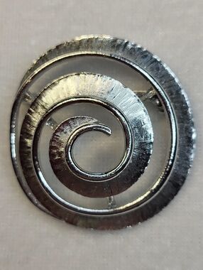 Vintage Silver-tone Spiral Brooch / Pin